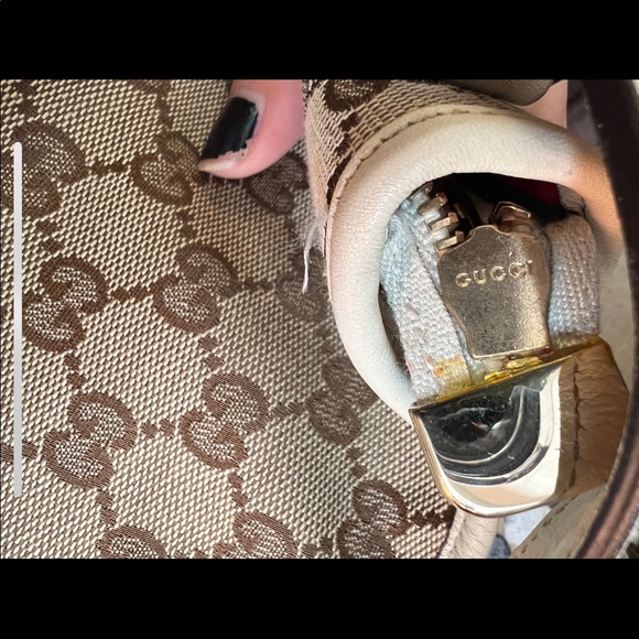 Gucci GG Canvas Bag - Picture 13 of 16